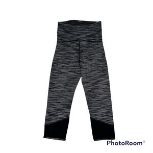 Nwt A Glow Maternity Leggings Size small Stretch Cropped Pull On Belly Panel